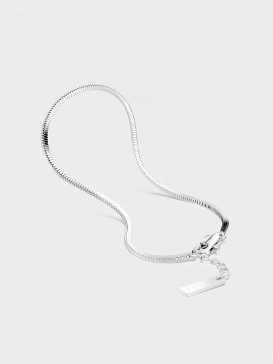 Timeless Elegance, Perfectly Adjusted