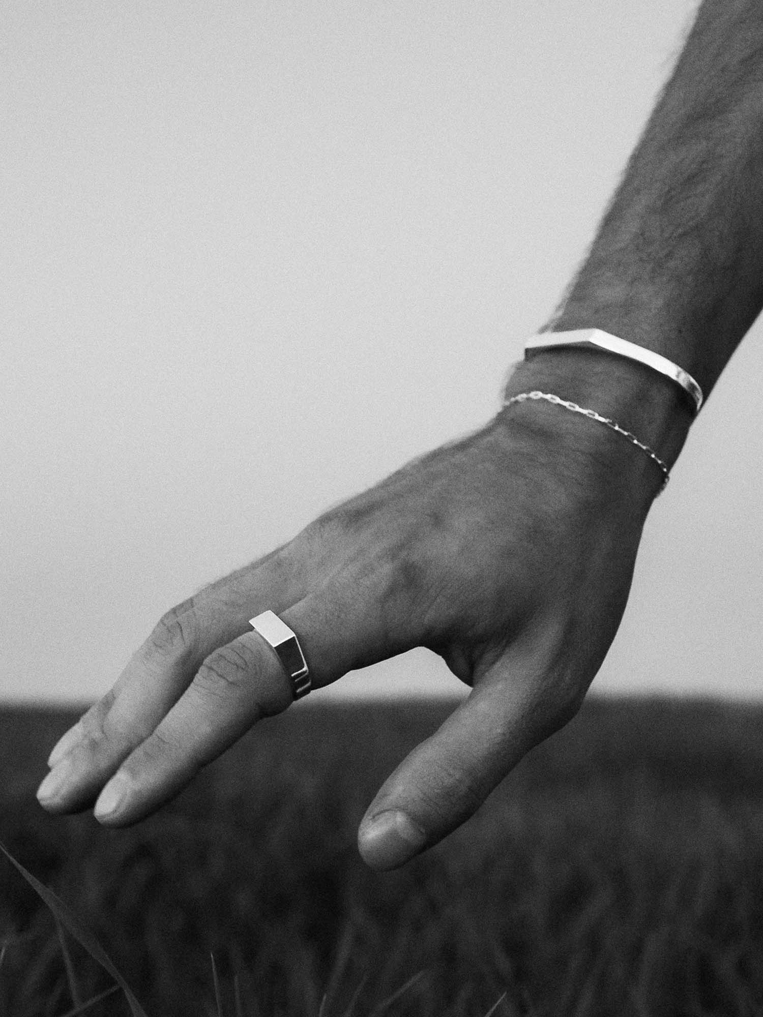 UNISIZE SIGNET SET IN SILVER - Image 3