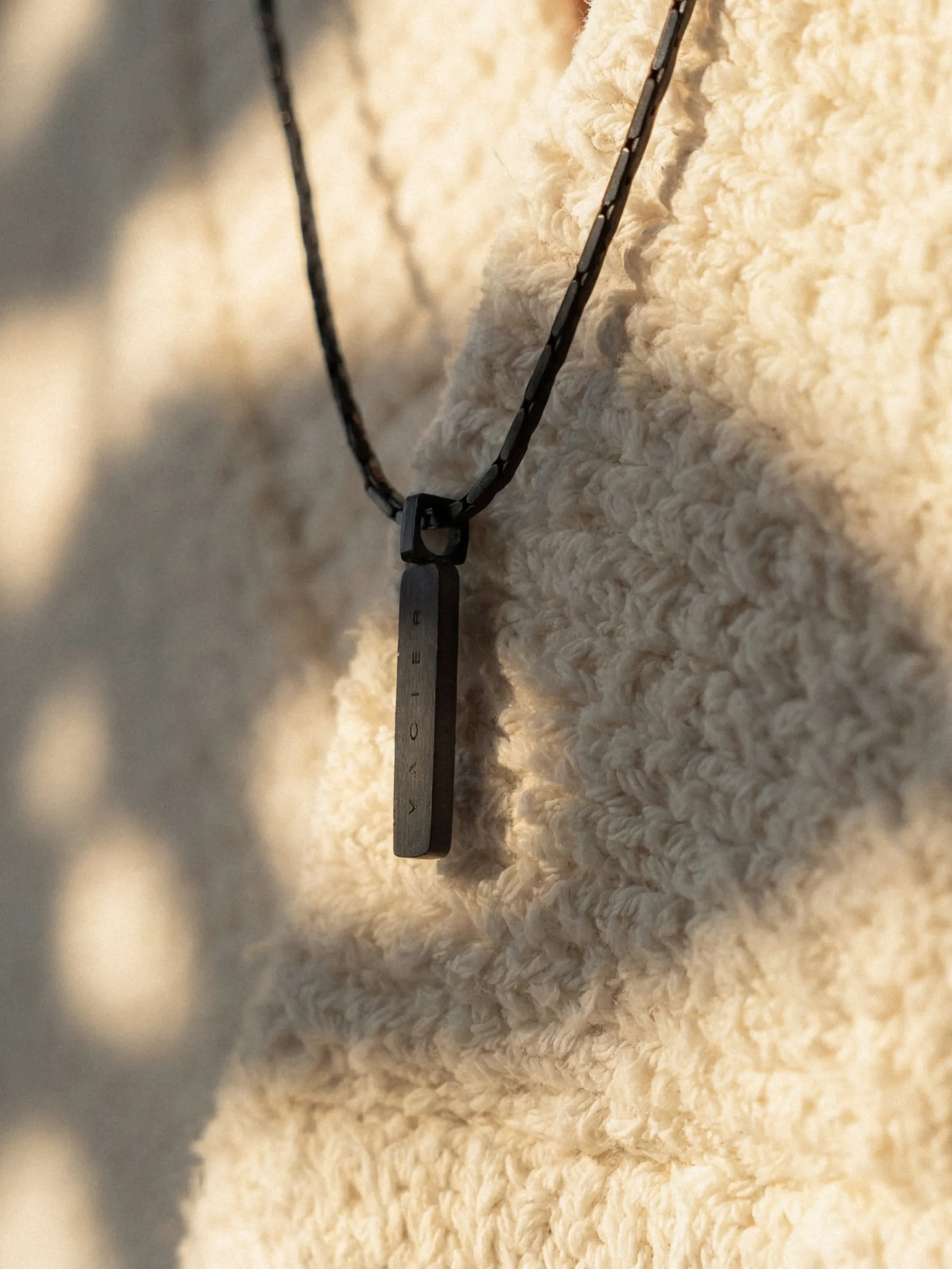 WIRE PENDANT NECKLACE - Image 10